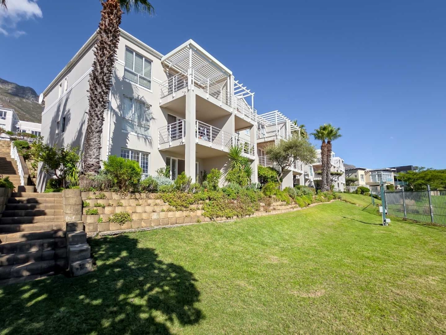 2 Bedroom Property for Sale in Vredehoek Western Cape
